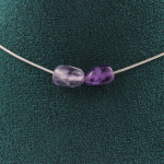 Pierres et Min&eacute;raux. Collier 2 perles Am&eacute;thyste du Br&eacute;sil. Chaine en acier inoxydable Collier femmes, hommes. Taille personnalisabl