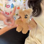 Pruun pl&uuml;&uuml;sist v&otilde;tmehoidja Tee Sound Kawaii Bear Doll Bag ripatsid Loomade v&otilde;tmehoidja m&auml;nguasi t&uuml;drukutele ja lastele Kotitarvikud 1pc