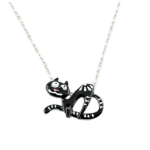 Les Tr&eacute;sors De Lily [Q1624] - Collier cr&eacute;ateur 'Lilipoupettes' (chat) noir argent&eacute; - 37x25 mm must