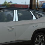 Roostevabast terasest autoakna samba postid, kattekolonni trimmi kaitseriba kriimustusvastased kleebised Hyundai Tucson NX4 2022 jaoks h&otilde;be