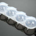 4 &otilde;&otilde;nsusega riba kera j&auml;&auml;kuubiku vormiga palliga s&uuml;gavk&uuml;lmiku alus, viski isevalmistamine