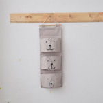 Seinale riputatavad hoiukotid Korraldaja kapikott lastele M&auml;nguasjad Raamatud Kosmeetika hall