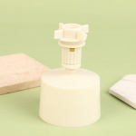 Veejaoturi tarvikud V&auml;ike &uuml;hendatud veepaagi p&otilde;hjaga ujukkuulventiil veetaseme reguleerimiseks vee&auml;mbri ujukl&uuml;liti