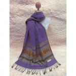 Pashmina sall: elegantne, pehme, mitmek&uuml;lgne &ndash; ka&scaron;miir ja tai siid lillas v&auml;rvitoonis &ndash; kvaliteetne Tai toode 70x180