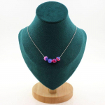 Pierres et Min&eacute;raux. Collier 4 perles Agate veines de Dragon fuchsia et bleu 8 mm Chaine en acier inoxydable.