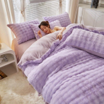 Premium Talvine J&auml;nese Karusnaha Pl&uuml;&uuml;sist Neljaosaline Komplekt: Paksustatud korallfliisist ja piimasametist tekikott koos kunstkarusnahast kolmeosalise voodilinade komplektiga. 2.0m (6.6ft) Bed