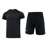 Under Armour &Uuml;hev&auml;rviline Hingav L&uuml;hikeste Varrukatega T-s&auml;rk Ja Venivad L&uuml;hikesed P&uuml;ksid Vabaaja Spordikomplekt Meeste komplektid Must 23500506-001+22500214-001 S