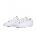 Nike Tennis Classic AC Valge Oliiviroheline Aura - HM4648-113 valge