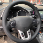 K&auml;sitsi &otilde;mmeldud must nahast autojuhtimiskangi kate Kia Sportage 3 2011-2014 jaoks Kia Ceed Cee'd 2010-2012 jaoks Black Thread
