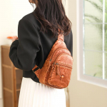 Naiste kotid &Otilde;lakottid Moe PU-nahast kotid naistele Multifunktsionaalne rinnakott telefoni ostmiseks hoidiku rinnakott 18cm10cm30cm must