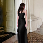 Naiste maksikleit k&uuml;ljeosaga lahtise seljaga Seksikas t&auml;navakleit peokleit Elegantne retrokleit &otilde;htus&ouml;&ouml;giks L must