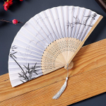 Hiina stiilis suvine narmastega kokkupandav lehvik Iidsed Hanfu mehed;s Hanfu lapsed tantsivad bambusf&auml;nni