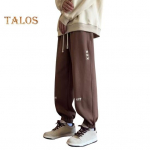 Kevad-s&uuml;gis meeste spordip&uuml;ksid lahtise pingutusn&ouml;&ouml;riga elastse v&ouml;&ouml;kohaga taskud pahkluu k&uuml;lge tikitud t&auml;htedega treeningp&uuml;ksid igap&auml;evaseks kandmiseks dressip&uuml;ksid M must