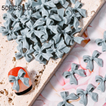 50/100 tk Roosa valge Kawaii Bow Nail Charm 3D Resin Bowknot Flatback Nail Gems 8*10mm Nail Art rhinestones Ehted #Bowtie