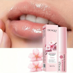 Cherry Blossom niisutav huulepalsam &ndash; niisutav ja toitev, rahustab kuivust ja ketendamist, alkoholivaba, p&auml;eval ja &ouml;&ouml;sel kasutamiseks, k&otilde;ikidele nahat&uuml;&uuml;pidele