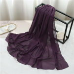 P&auml;rlvalge &uuml;hev&auml;rviline &scaron;ifoonist ristk&uuml;likukujuline sall: Mitmek&uuml;lgne naiste peapael ja sall. 175*70cm