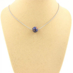 Pierres et Min&eacute;raux. Collier 1 perle Jaspe bleu 8 mm. Chaine en acier inoxydable. Collier femmes, hommes. Taille personnalisable.