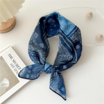 Puuvillane ja linane v&auml;ike kandiline sall siidist sall Naiste kevadine ja s&uuml;gisene uus stiil Kunstiline ja mitmek&uuml;lgne moodne temperamendiga peav&otilde;ru sall 55*55cm