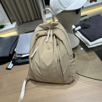 Kerge ja mitmek&uuml;lgne seljakott K&otilde;rgekvaliteediline ni&scaron;&scaron; Korea veekindel v&auml;listingimustes hingavast nailonkangast koolikott 30 * 38 * 14CM