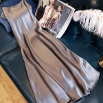 Naise kleit Vestidos Satiinist varrukateta spagetirihm sirge soliidne luksuslik l&auml;ikiv p&auml;ikesekleit Seksikas imitatsioon siidist kleit roheline 13115 XXL must
