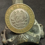 Mosambiik 10000 Metical Carl Black Rhino Kahev&auml;rviline loomne vanade m&uuml;ntide kollektsioon kuld