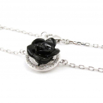 Les Tr&eacute;sors De Lily [J0832] &ndash; h&otilde;bedane k&auml;ev&otilde;ru 'Rose Noire' mustvalge must