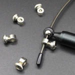 2 paari h&uuml;ppen&ouml;&ouml;ri kruvid otsakatted asendusosad kaabli pikkuse reguleerija reguleerimismutrid reguleeritavad