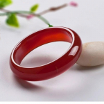 Naturaalsest punasest ahhaadist k&auml;ev&otilde;ru Moodne v&otilde;luv smaragdk&auml;ev&otilde;ru naiste kingitus 54-55MM