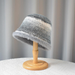 Talvised Jaapani gradienttriibud v&auml;rvi blokeerivad kalurim&uuml;ts mood mitmek&uuml;lgne soe avatud n&auml;gu v&auml;ike kootud esikate Naiste m&uuml;tsid