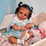 60 cm musta nahaga Reborn Doll Tutti K&auml;sit&ouml;&ouml;na valmistatud 3D k&otilde;rgv&auml;rviline nahk n&auml;htava veeni verevalumi simulatsiooniga beebinukk, implanteeritud mustade lokkis juustega vasts&uuml;ndinud nukk 60cm cloth body