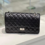 Kvaliteetne veisenahk/lambanahk Keskmine suurus Cf25 Nahast keti ja klapiga &Uuml;he sahtliga kott Naiste kott M&auml;rgistamata 25x7x15cm