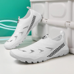 Moodsad kiirkuivavad rannaveekingad Unisex Ujumine Aqua Sandaalid Rannik Jalgsi Surfing &Uuml;lesvoolu Tossud Naistele Meestele Kerged Sandaalid 35 valge