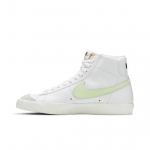 Nike Blazer Mid '77 'Barely Volt' CZ1055-108 Naiste Jalan&otilde;ud EU 36.5 valge