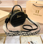 Uus moodne tikitud kott K&auml;eshoitav Crossbody V&auml;ike &uuml;mmargune kott must