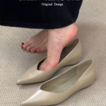 Elegantsed Naiste Lamedad Kingad Terava Ninaga Kingad Peokavalitsejad Trendikad Sandaalid 2025 Disainer Seksi Suvised Uued Naiste Tossud Zapatos 35