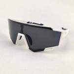 Uued v&auml;rvilised polariseeritud p&auml;ikeseprillid meeste jalgrataste tuulekindlate jooksuprillide jaoks V&auml;lispordi rattaprillid