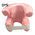 Ilupadi Satiin takistab kortsude teket eemaldatava pestava padjap&uuml;&uuml;riga m&auml;luvahuga, mis toetab mugavat teleri lugemist voodis s&uuml;gava une padi roosa