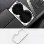 Auto sisemine eesmine veetassi hoidiku katted trimmiga k&auml;igukasti &uuml;lekandekorpuse auto tassi raam Peugeot 3008 GT 5008 2 2. 2017 2018 jaoks