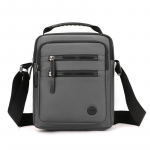Vintage veekindel &otilde;lakott Meeste mood Crossbody kotid Suure mahutavusega Lihtne reisi &otilde;pilaste arvutikott rahakott k&auml;ekott hall