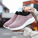 Talvised naiste mustad p&uuml;ksid S&otilde;idukingad Mugavad vabaaja jalan&otilde;ud Meestele K&otilde;ndimiseks Minimalistlikud hingavad mokasiinid t&uuml;drukule EU: 39