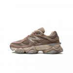 New Balance 9060 seenepruun EU 44 pruun