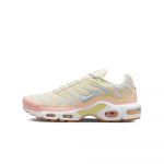 Nike Air Max Plus Crimson Tint EU 42 mitmev&auml;rviline
