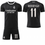 2025-26 Real Madrid must treening/v&auml;ravavahis&auml;rk #9 Mbapp&eacute; #7 Vin&iacute;cius Jalgpallis&auml;rgid 18
