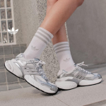 Adidas ADISTAR XLG Klassikalised paksude talladega k&otilde;rged isa kingad - Adidas kolmeleheline ristikhein KJ1386 35.5 valge