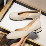 Naiste kingad Ruudukujuline nina Paks &uuml;hekordne kinga Naiste t&ouml;&ouml;le k&auml;imiseks Mustad t&ouml;&ouml;kingad Mitmek&uuml;lgsed Suurused Madal kont Kingad V&auml;ike kont 35 aprikoosi