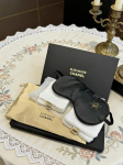 SUBLIMAGE CHANEL Ilu Reisikomplekt, Siidine Magamismask Silmadele, Kosmeetikakott ja N&auml;opuhastusr&auml;tik Kingikarbis, Luksusbr&auml;ndi Ilutarvik must