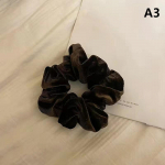 Vintage Velvet Scrunchie Girl hobusesabahoidja suur elastne kummist juuksen&ouml;&ouml;r tumepruun v&auml;rv
