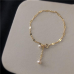 Mageveep&auml;rli 14k kullast k&auml;ev&otilde;ru originaalse disainiga v&auml;ikese grupi poolt, k&uuml;lma ja elegantse stiiliga s&otilde;branna, lihtne ja elegantne