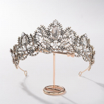 Atmosf&auml;&auml;riline kroon tiaara pruut metsa stiilis haldjas pulmakleit pulmaetendus t&uuml;druku s&uuml;nnip&auml;evakingitus kroont&uuml;druk