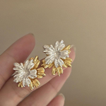 Tutt pikad k&otilde;rvar&otilde;ngad liblikas lill tutt k&otilde;rvar&otilde;ngad ni&scaron;i isikup&auml;ra k&otilde;rvar&otilde;ngad moodsad liialdatud k&otilde;rvar&otilde;ngad